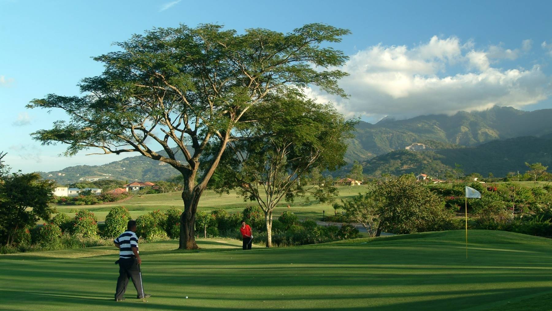 Sportsmens Lodge Designed for Sportsmen with a Taste for Elegance in